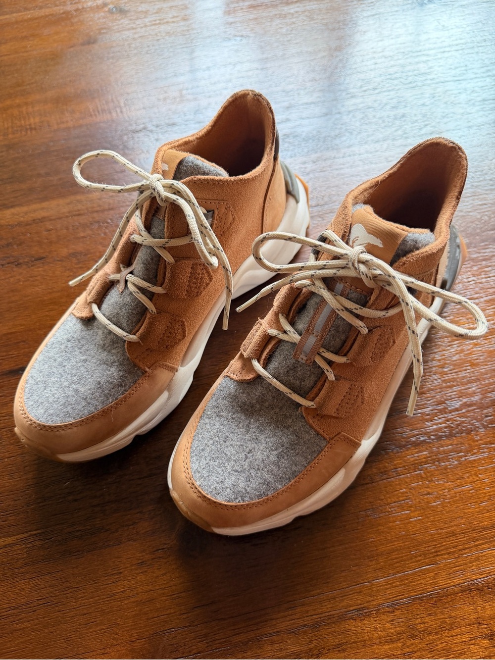 SOREL Kinetic Renegade Waterproof Women’s Boot Sneakers Tan Brown Tawny Buff